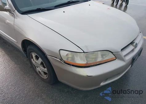 2000 Honda Accord 2.3 Se from USA, damaged, VIN 1HGCG669XYA100888